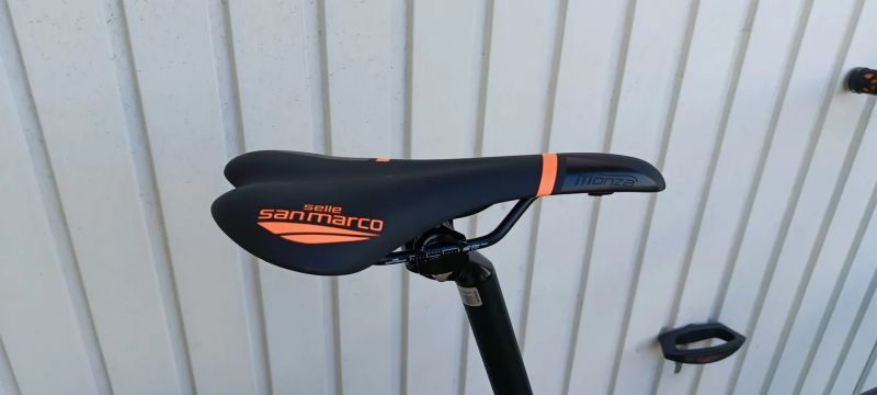 MTB postavené na rámu Mondraker Chrono R v top stavu, vel. L, 29, rychlé jednání sleva 