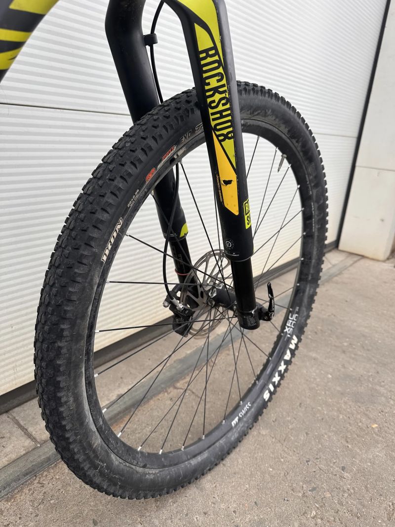 Canyon Lux CF 9.9 Team