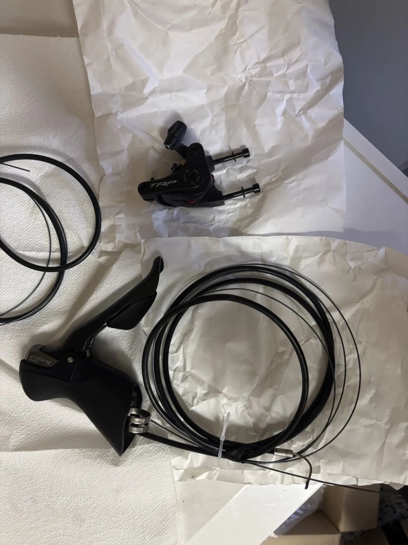 Shimano tiagra páky + třmeny