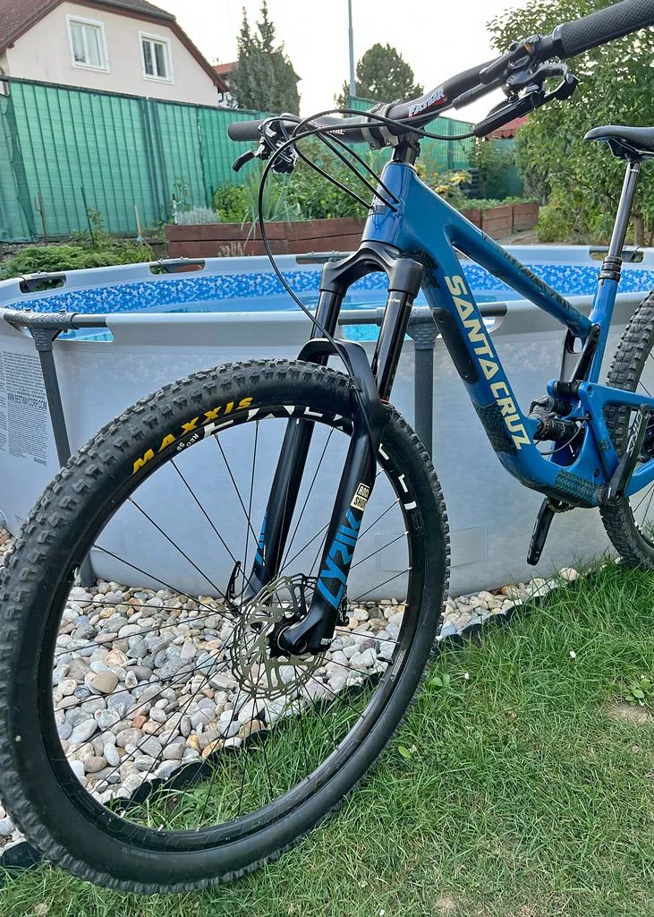 Santa Cruz Hightower V2 Carbon C - S Kit, 2021, velikosti L
