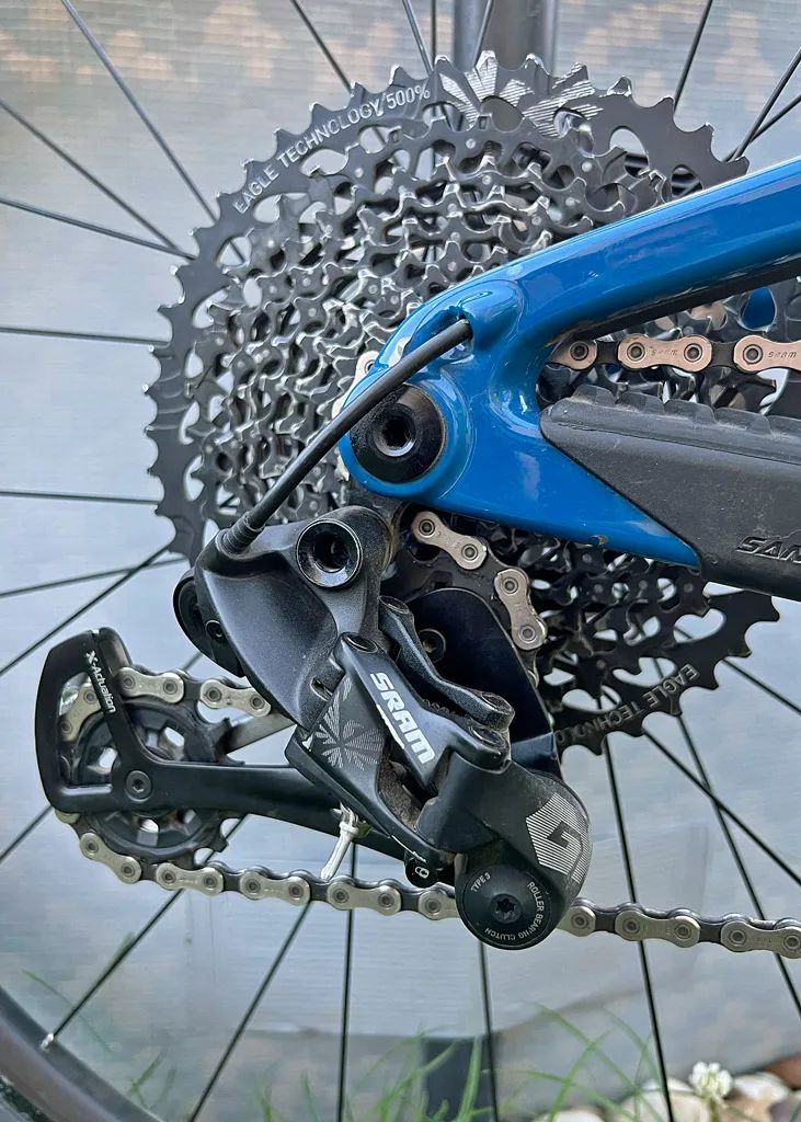 Santa Cruz Hightower V2 Carbon C - S Kit, 2021, velikosti L