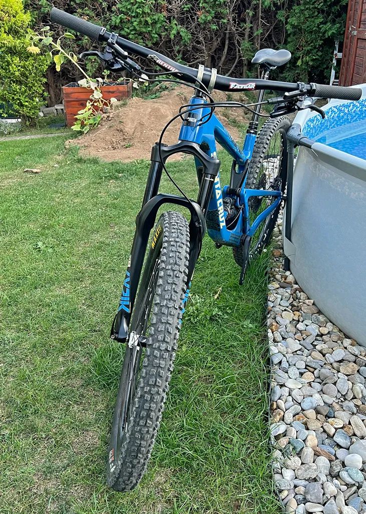 Santa Cruz Hightower V2 Carbon C - S Kit, 2021, velikosti L