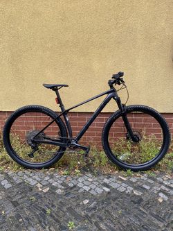 Trek Procaliber 9.5 Grey Black Carbon Horské kolo