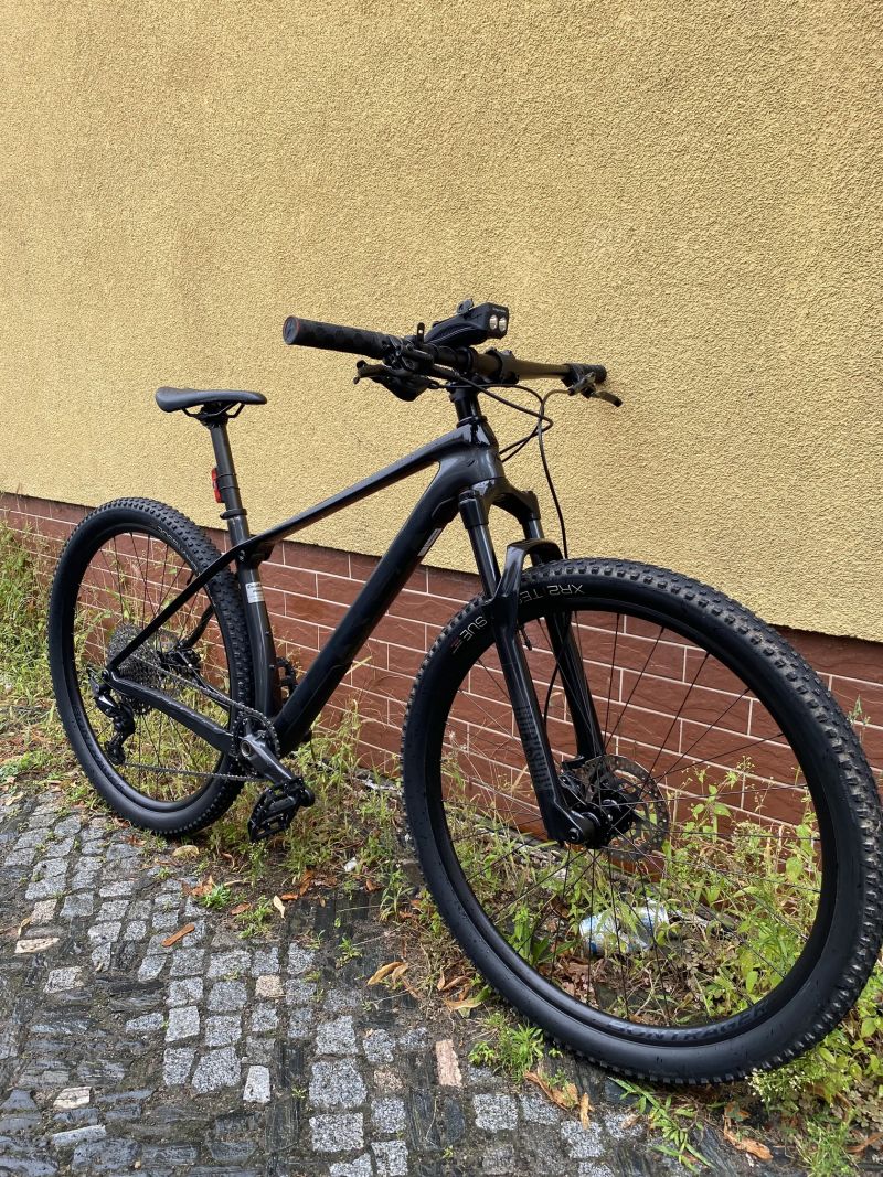 Trek Procaliber 9.5 Grey Black Carbon Horské kolo