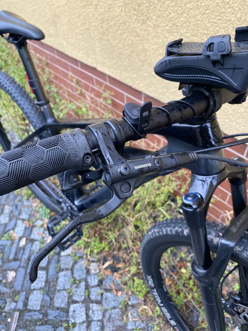 Trek Procaliber 9.5 Grey Black Carbon Horské kolo