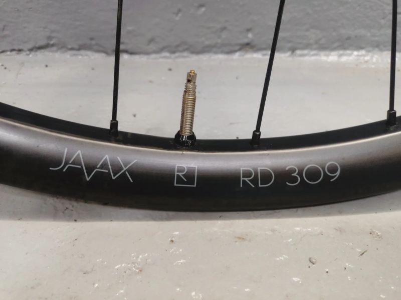 Zapletená MTB kola JAVAX 