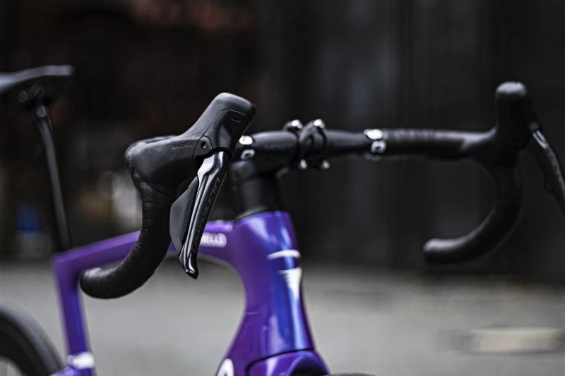 Pinarello F MY25 2025, Shimano Ultegra Di2 2x12, FastWay Carbon