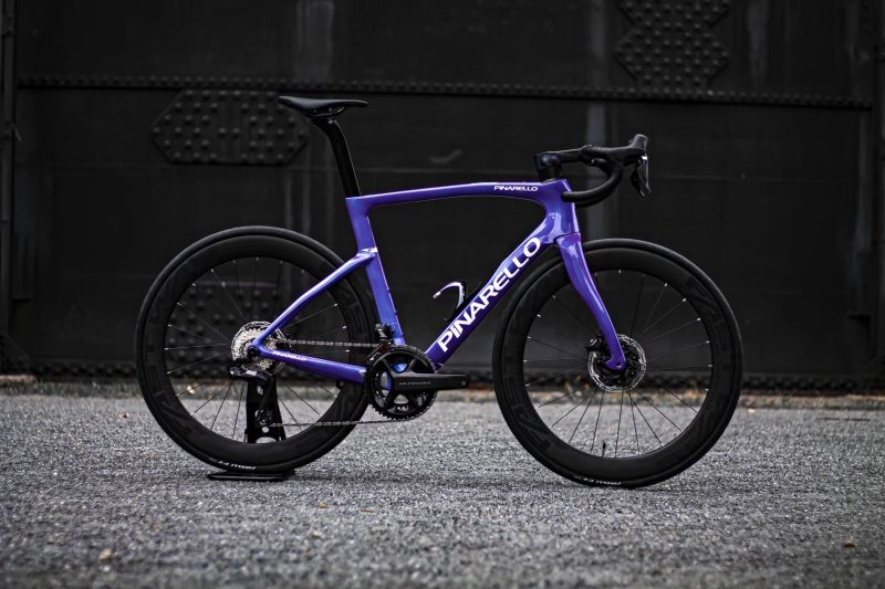 Pinarello F MY25 2025, Shimano Ultegra Di2 2x12, FastWay Carbon