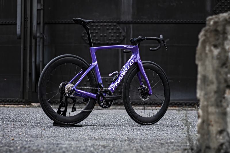 Pinarello F MY25 2025, Shimano Ultegra Di2 2x12, FastWay Carbon