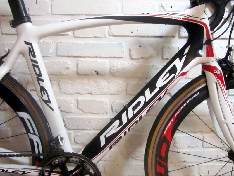 RIDLEY NOAH na Campagnolo CHORUS, 58 cm. Super stav