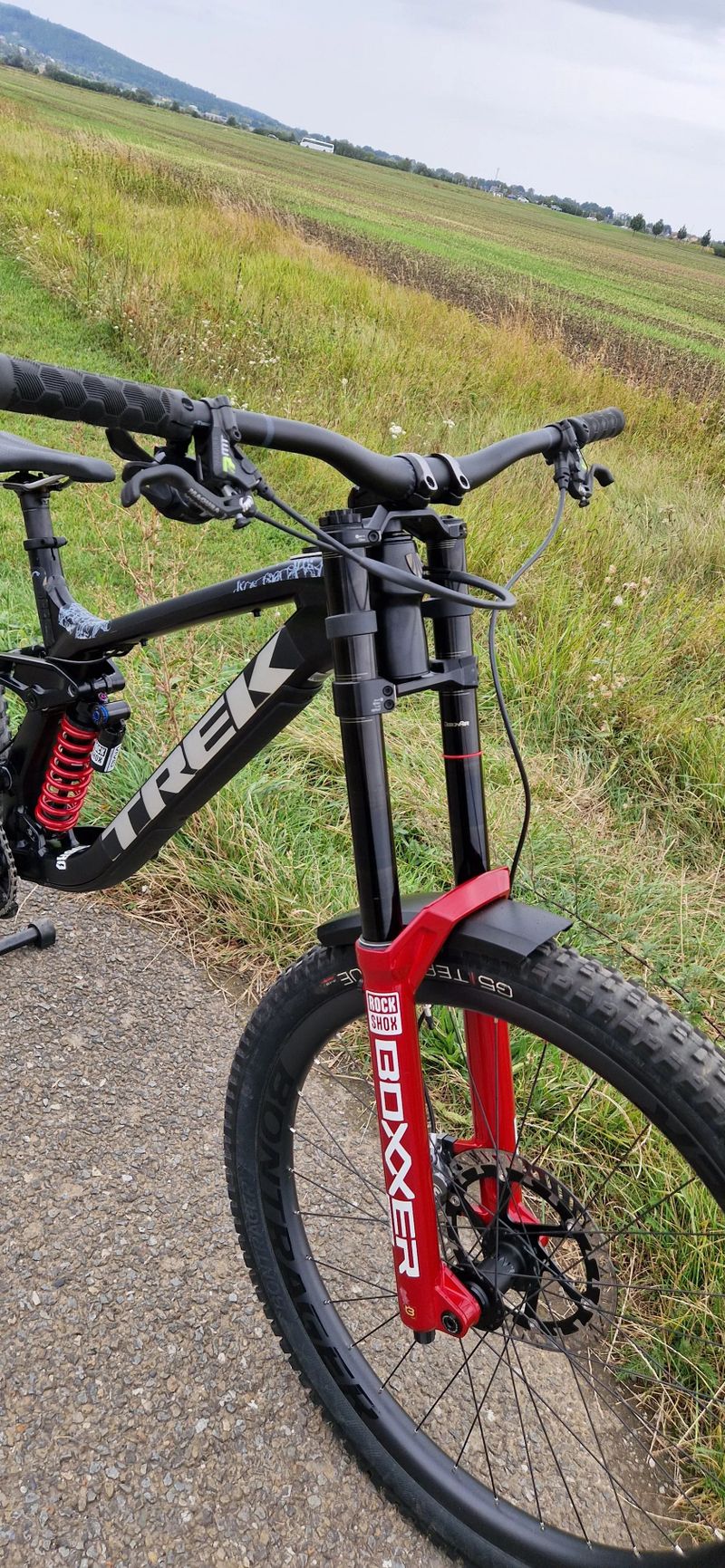 Trek Session