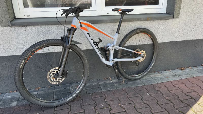 Horské kolo Kross Earth 2