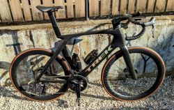 Trek Madone Gen 7 SLR 7, vel. 60 (XL 185-200 cm)