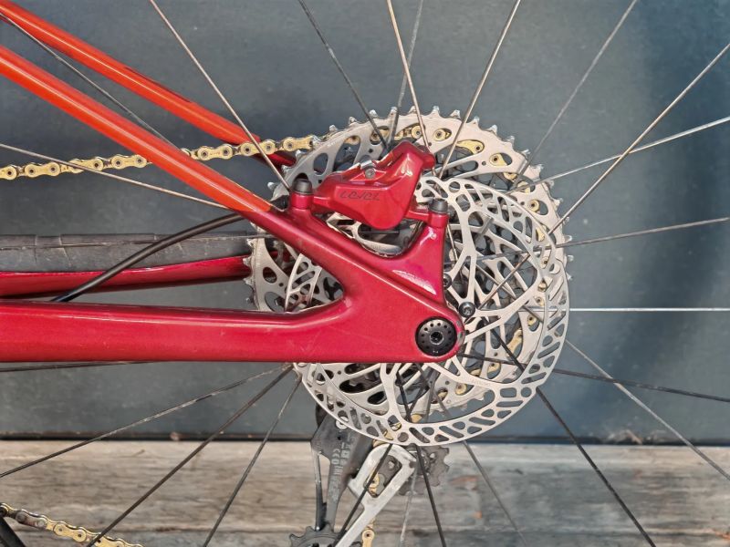KTM Scarp Elite AXS Red Chrome, váha 9,93 kg