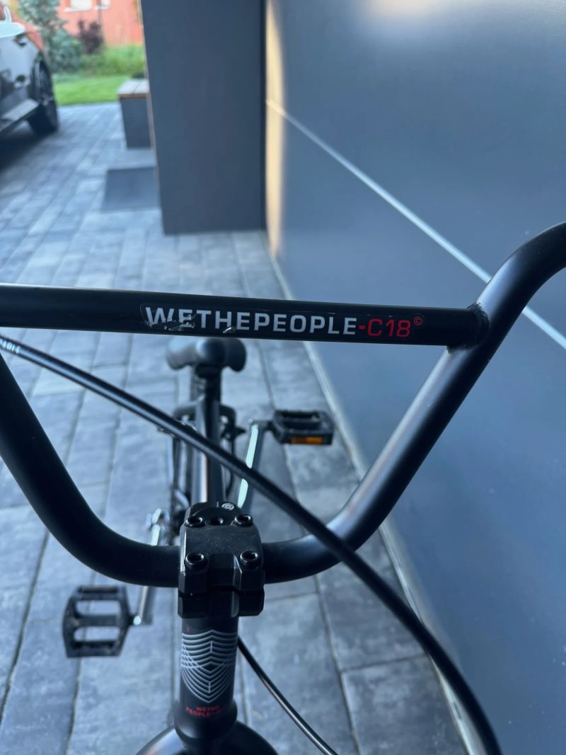 Prodám Freestyle BMX kolo - WE THE PEOPLE CRS 18" / v záruce do 9.5. 2026 !!