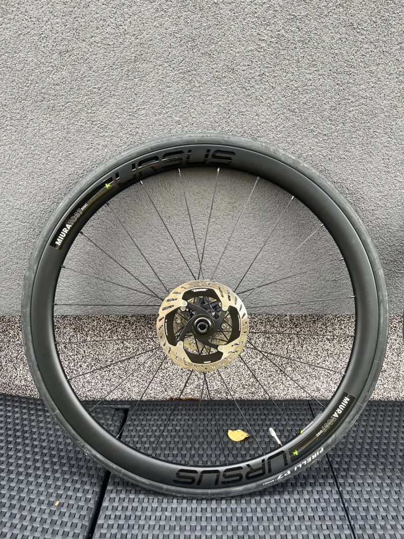 Italská karbonová kola Ursus Miura TC37 Disc CL