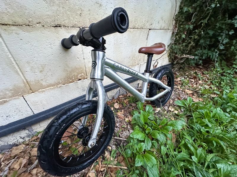  Lehké odrážedlo Early Rider 12" Alley Runner