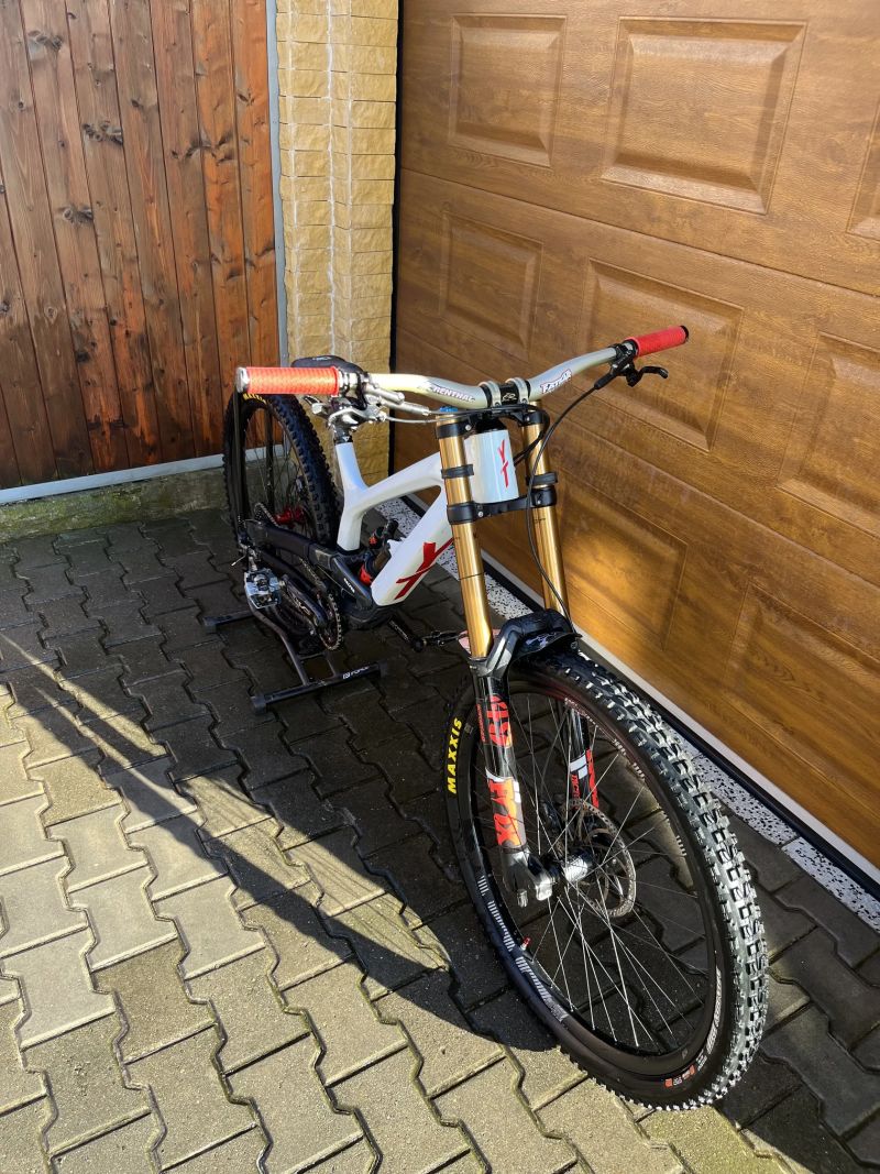 YT Industries Tues