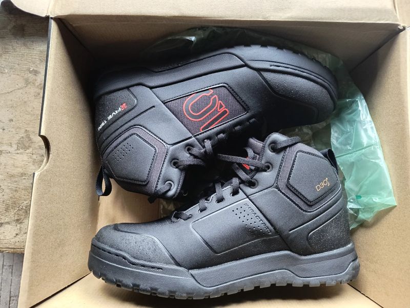 Five Ten Impact Pro Mid Black Red