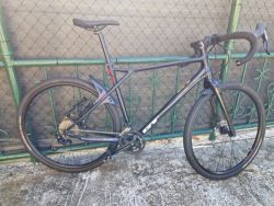 GT Grade Comp, pohodlný rám Triple Triangle