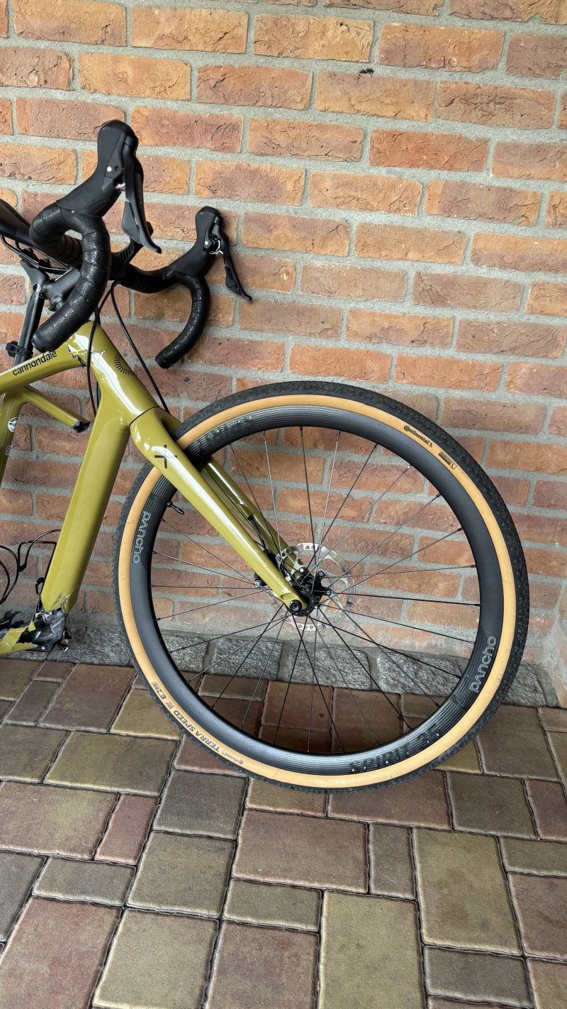 Cannondale SuperSix Evo SE 2 crash