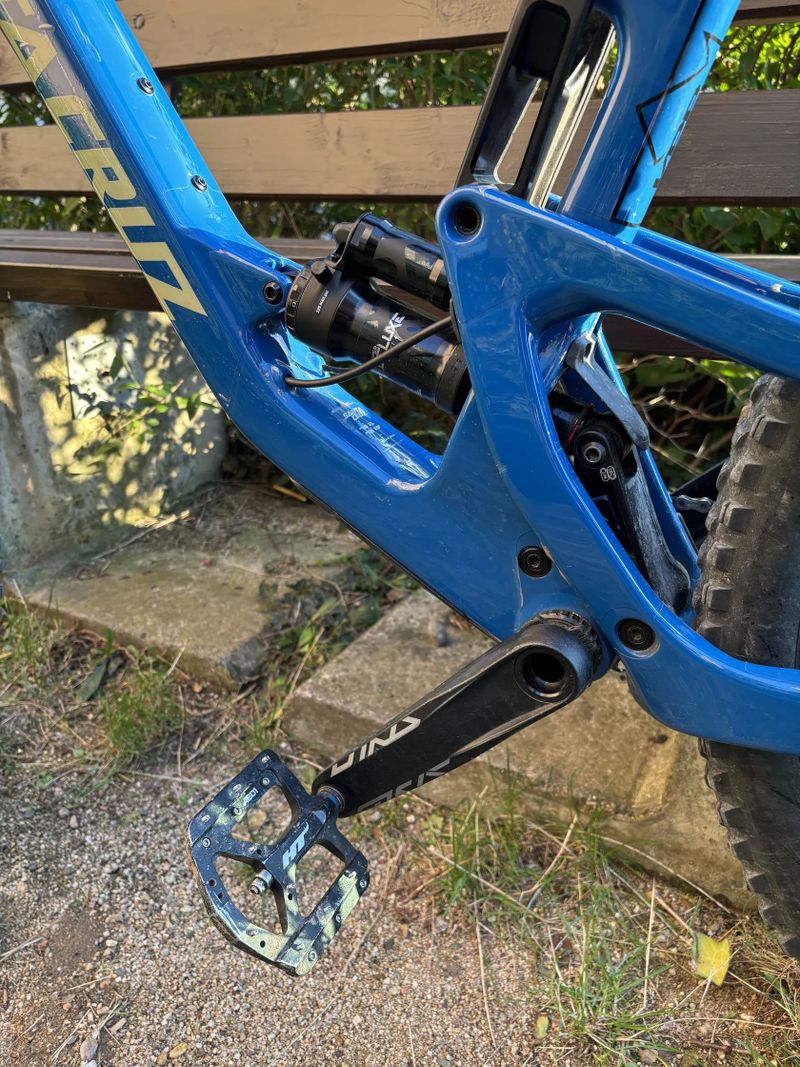 Santa Cruz Hightower S / velikost Xl / Carbon C / 29