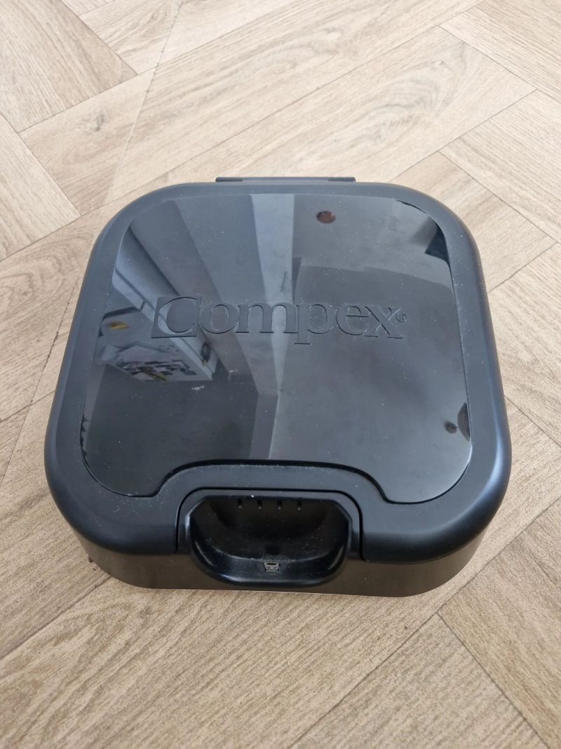 Compex 8 používaný minimálně 