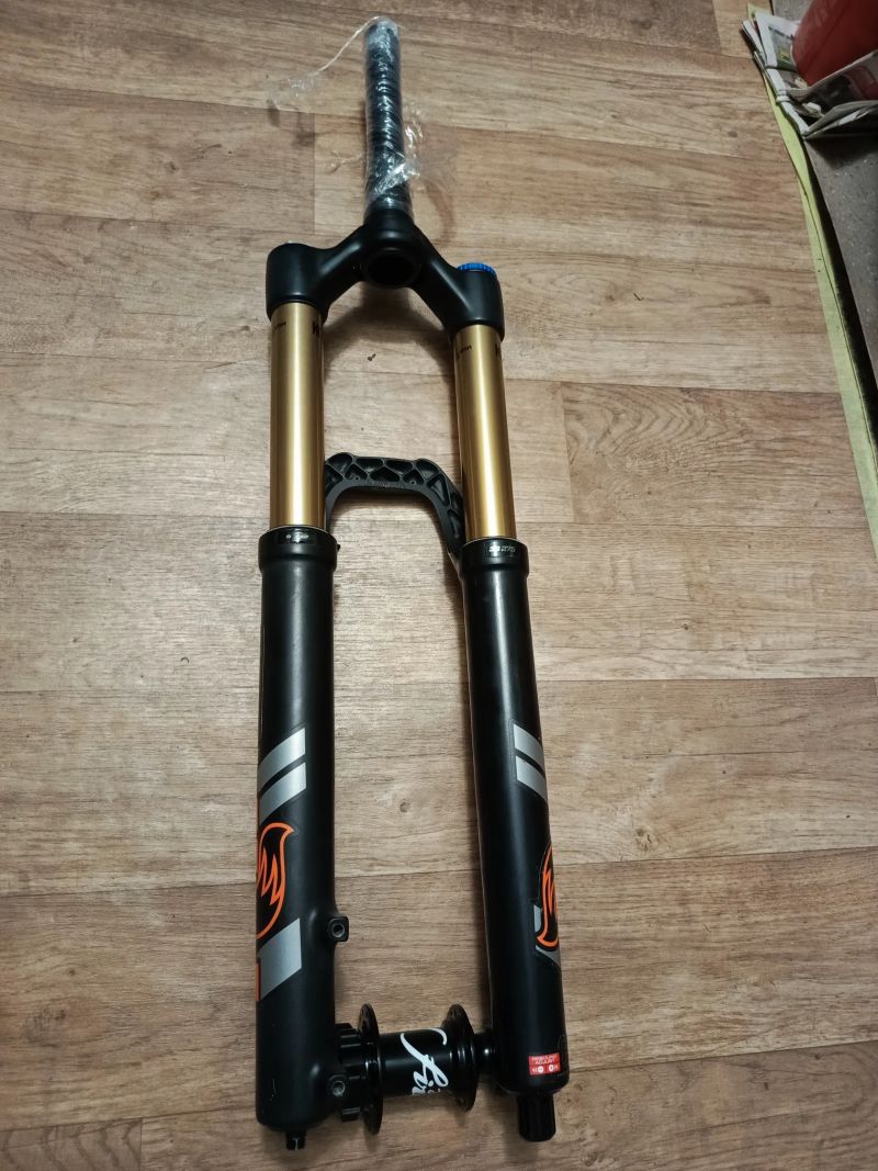Fox Factory 36 Float Kashima RC2 170 mm 2017 27,5", 20mm nebo 15x100 mm