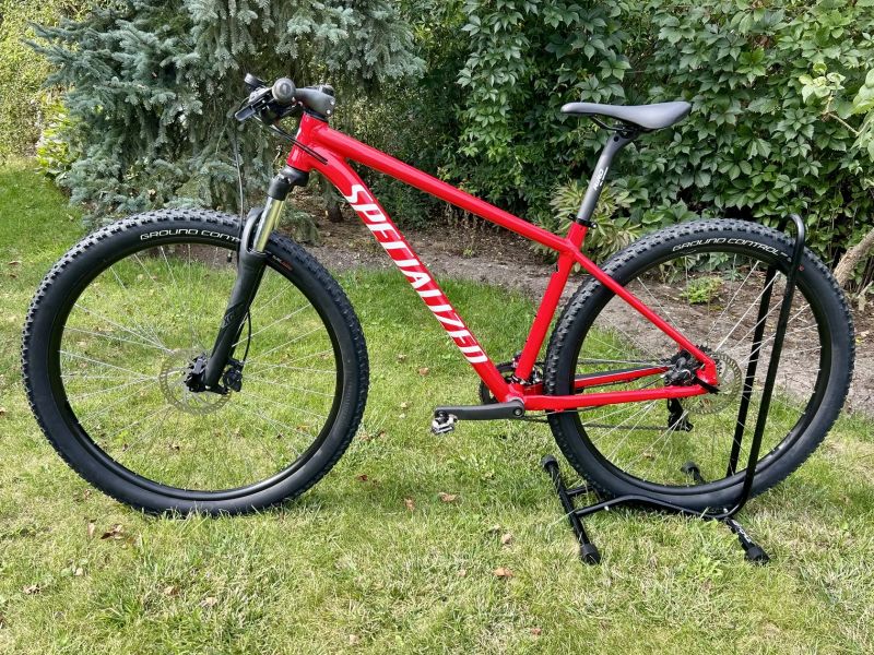 Specialized Rockhopper L 29" kokpit a sedlovka karbon