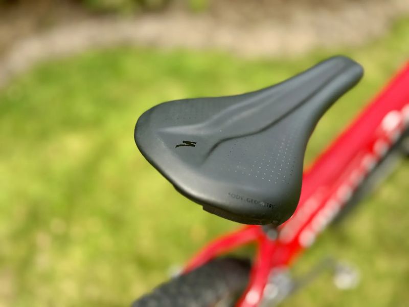 Specialized Rockhopper L 29" kokpit a sedlovka karbon