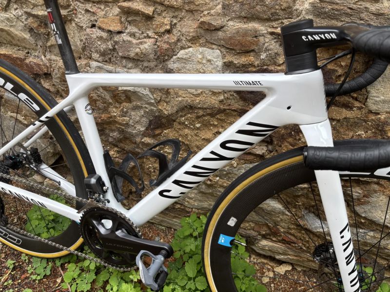 CANYON ULTIMATE CFR - SHIMANO di2 2x11 - KARBONOVÁ KOLA - žákovské převody - 43 cm