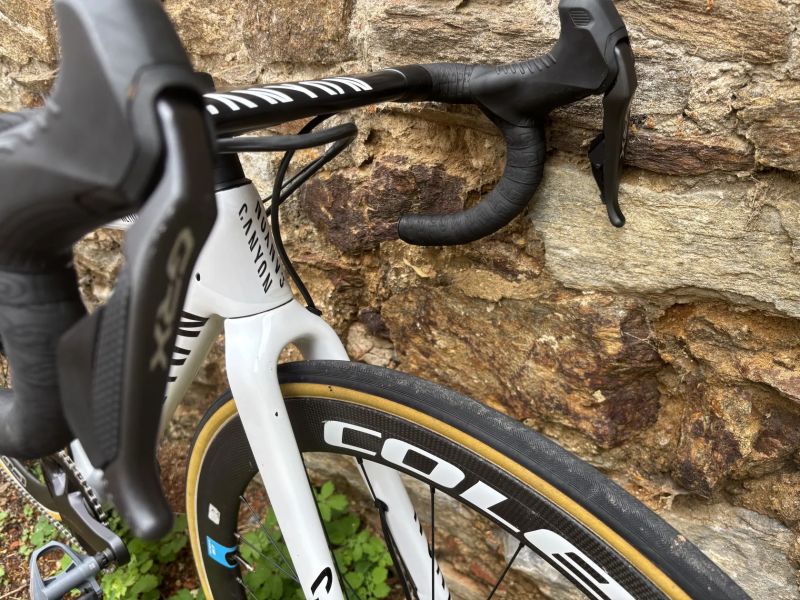 CANYON ULTIMATE CFR - SHIMANO di2 2x11 - KARBONOVÁ KOLA - žákovské převody - 43 cm