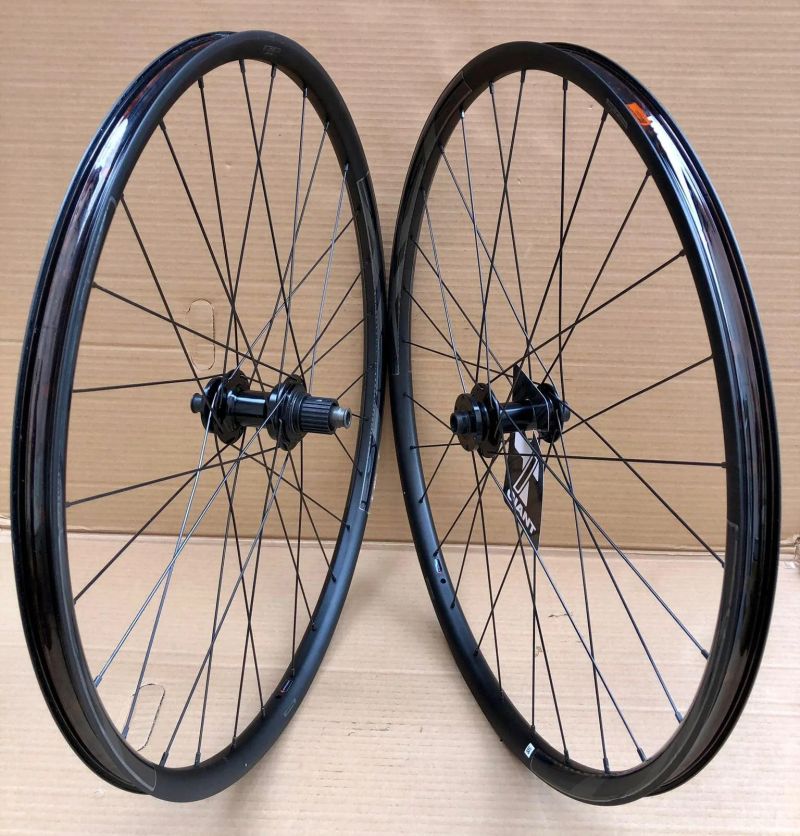 Kola GIANT XCT 29" Boost pro Shimano Microspline 12s, Tubeless Ready