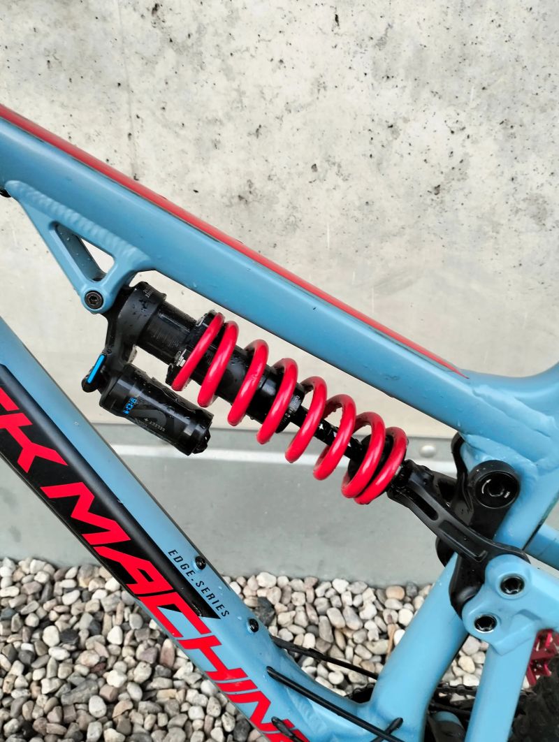 Enduro kolo | RockMachine Blizzard | TOP