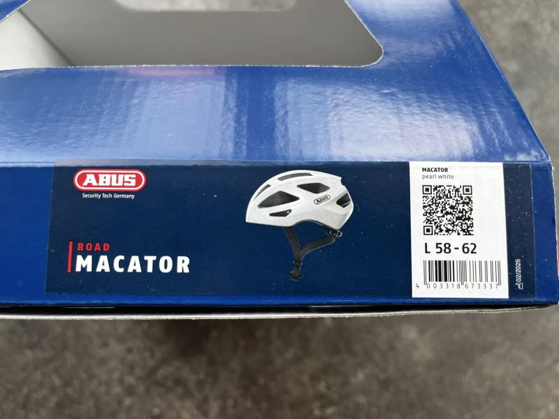 Prodám přilbu Abus Macator