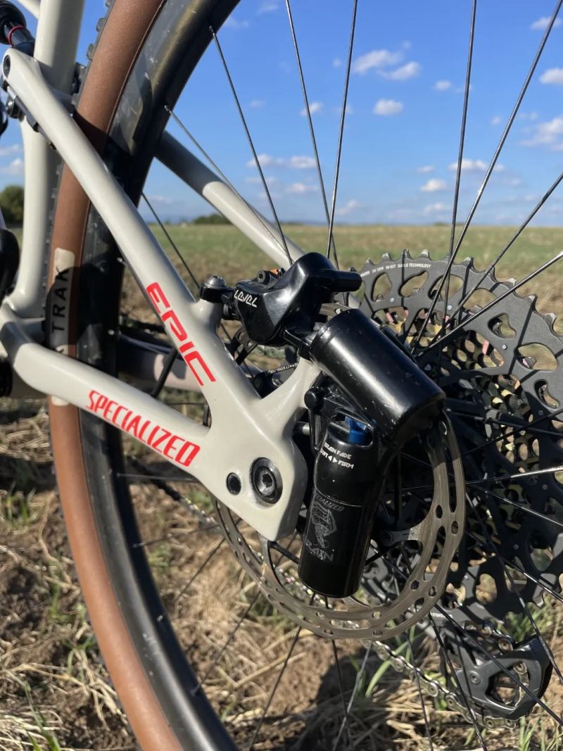 Specialized S-Works Epic - XX1 elektrika, váha 10kg, WATTMETR, vše v karbonu v nejvyšší specifikaci