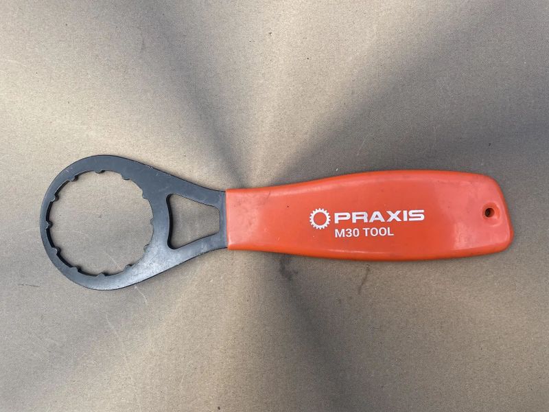 2x nové středové složení Praxis Works M30 BSA