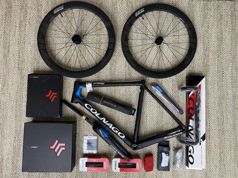 Colnago C64 Disc - barevná kombinace CUSTOM MySixty4 (vel. 54s, NOVÉ)