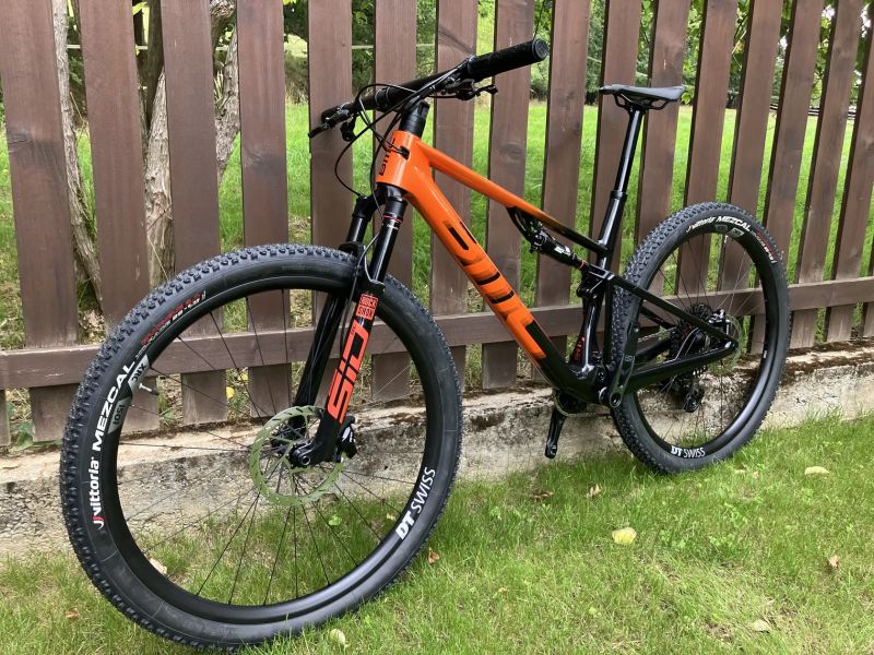 Nové BMC Fourstroke 01 ONE, flashfire orange/black