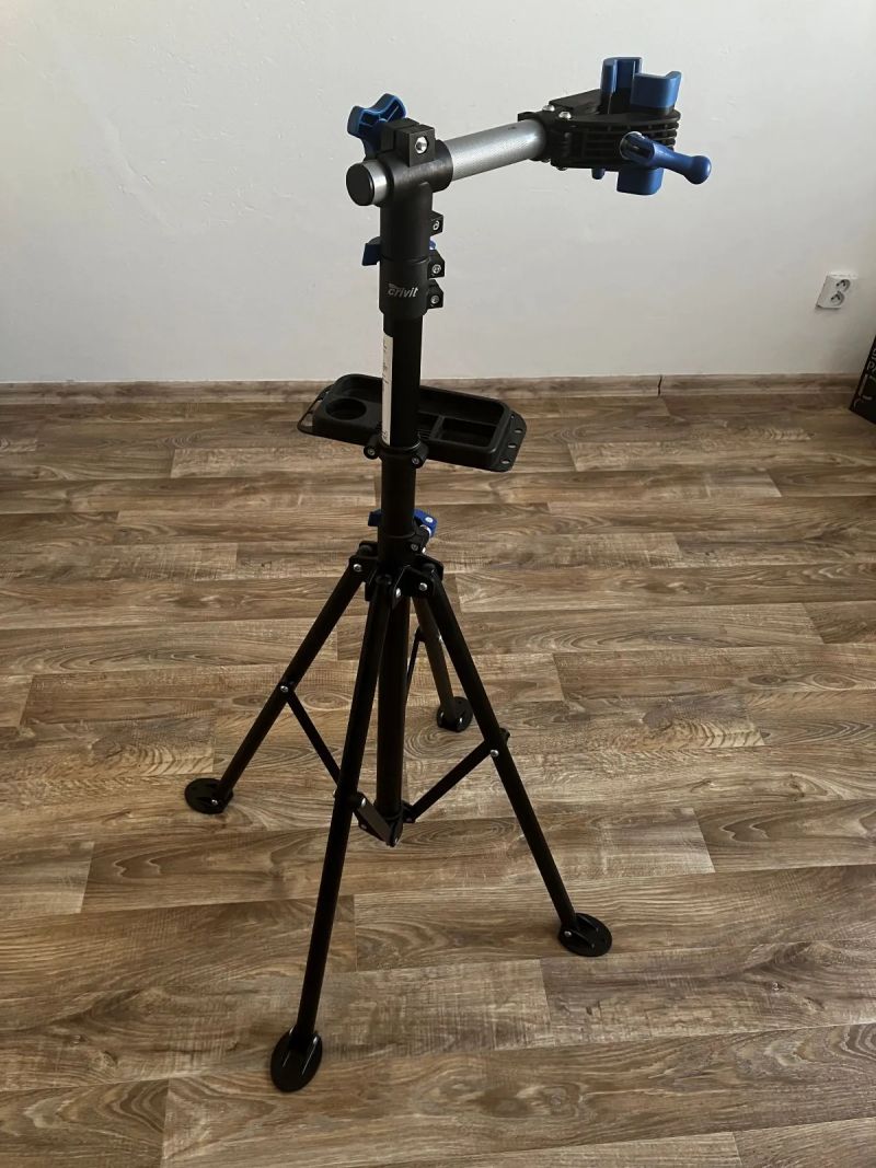 Crivit montážní stojan LIDL na kolo skoro nový