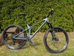 YT Industries Izzo CORE 2 | Ice Grey | L