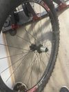 Prodám zadní kolo Dt Swiss 27,5 boost osa 148x12