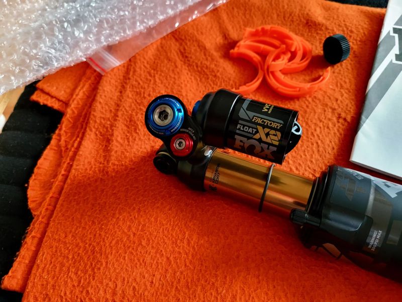 Nový Fox Float X2 Factory VVC Evol Kashima 230mm 2025