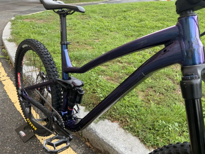 Dartmoor Rocbird Enduro Mullet 29/27,Rám zaruka do 4/2027, Lyrik Ultimate, Novatec, Zee, XT, Maxxiss