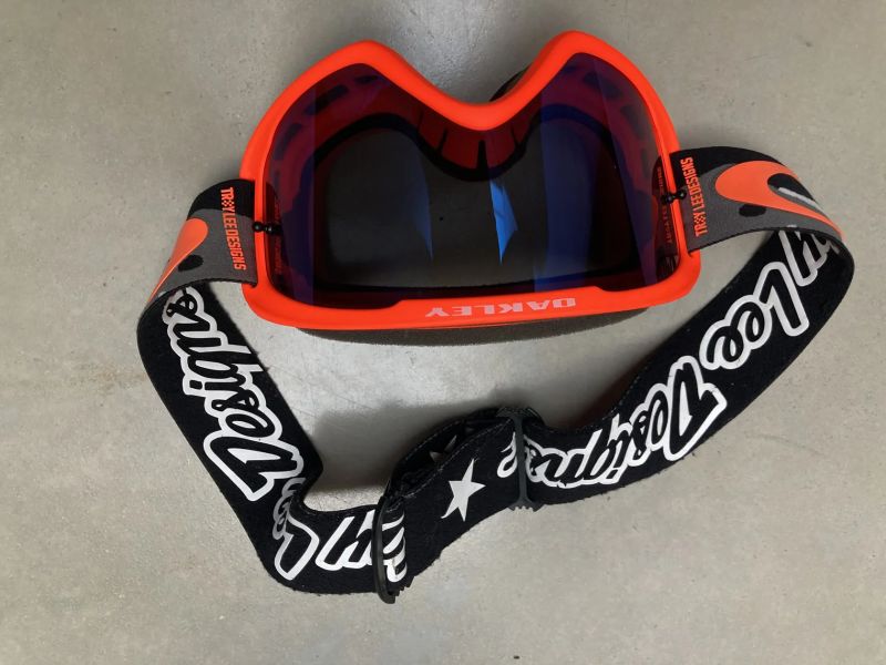 Oakley Troy Lee Design