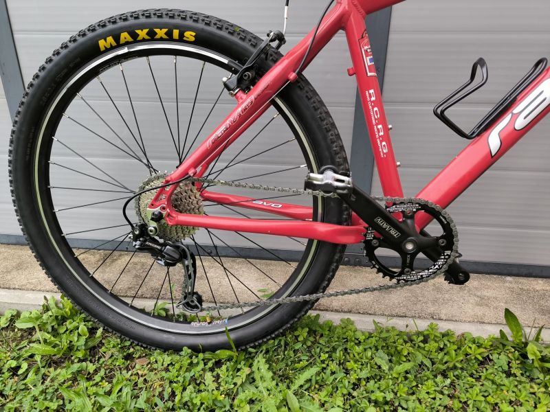Ravo Racing 26, vel S