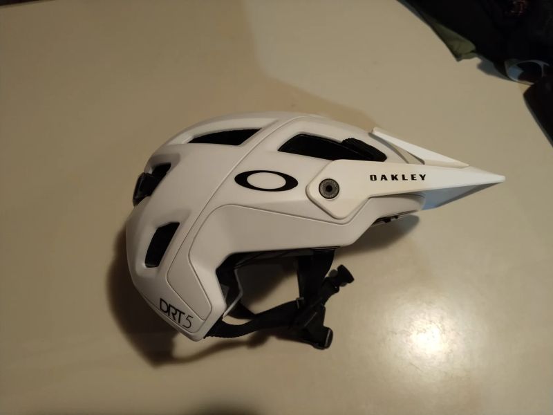Oakley Drt5