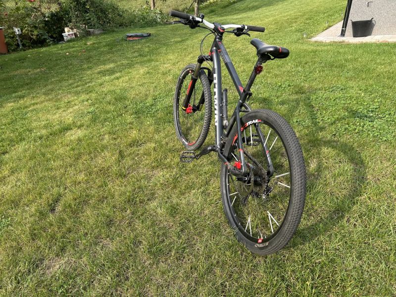 HORSKÉ KOLO ROCKRIDER ST 540 ŠEDO-ČERVENÉ 2019