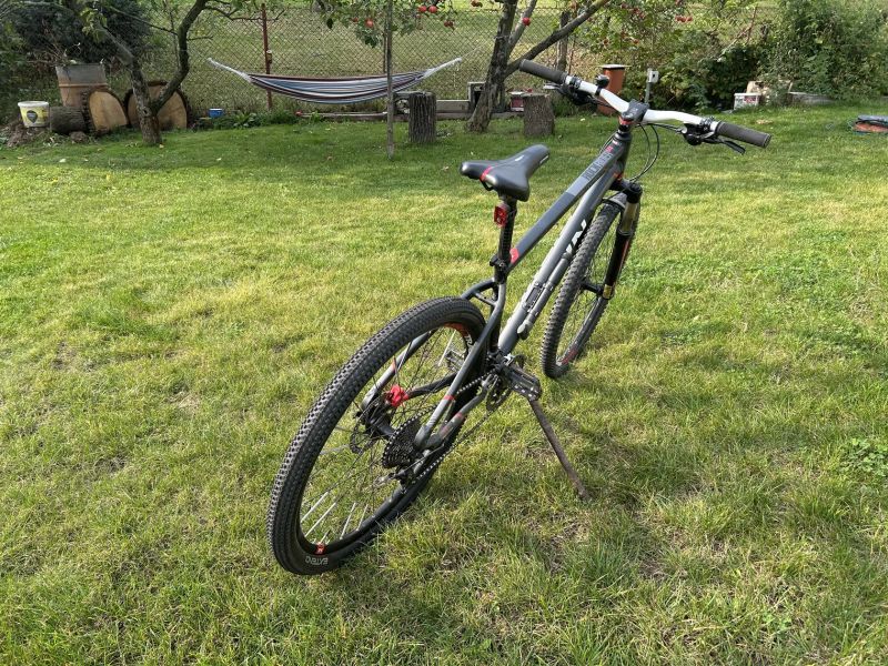 HORSKÉ KOLO ROCKRIDER ST 540 ŠEDO-ČERVENÉ 2019