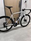 Superior Superior X-ROAD Team Issue Di2 54